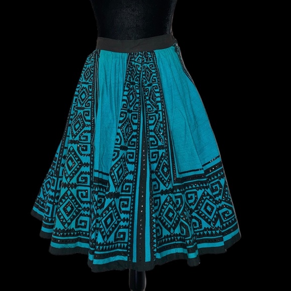 Vintage - 50"s Sequin Mexican Circle Skirt - Handmade/Hand Silk-Screened - Small - Picture 3 of 11